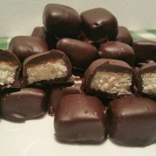 Comprar bombones de coco con chocolate negro Jijona - Frutas Colomina