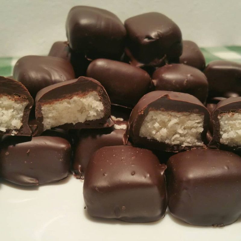 Comprar bombones de coco con chocolate negro Jijona - Frutas Colomina